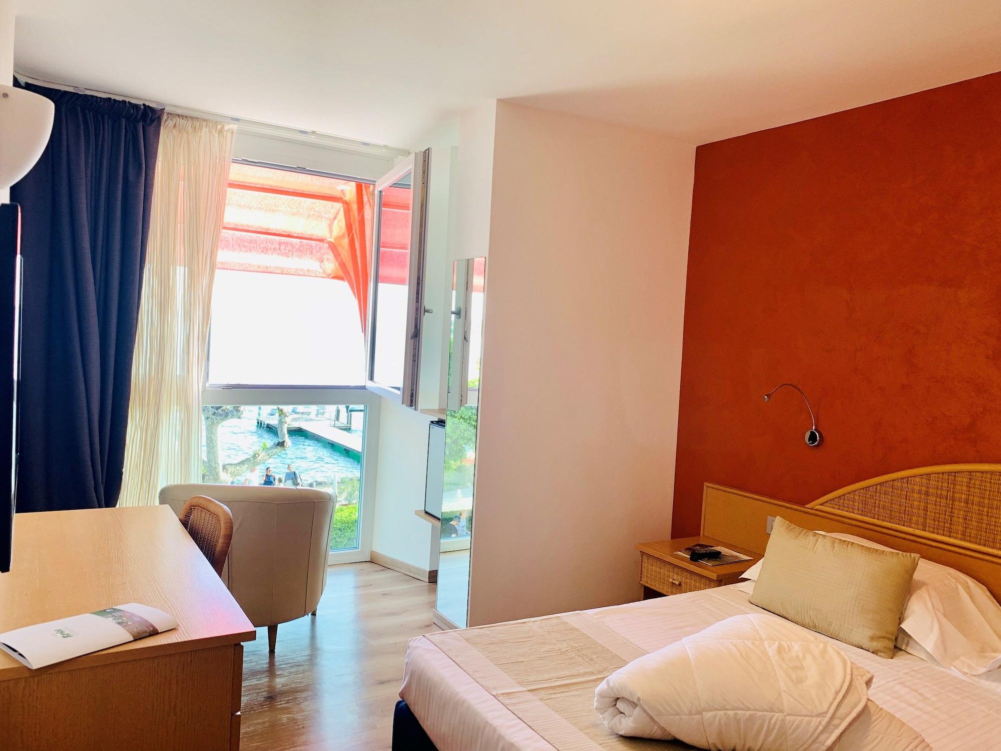 Kriss Internazionale Hotel Bardolino Eksteriør bilde
