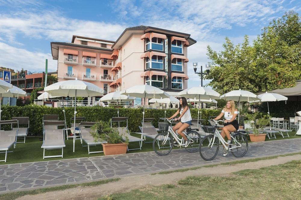 Kriss Internazionale Hotel Bardolino Eksteriør bilde