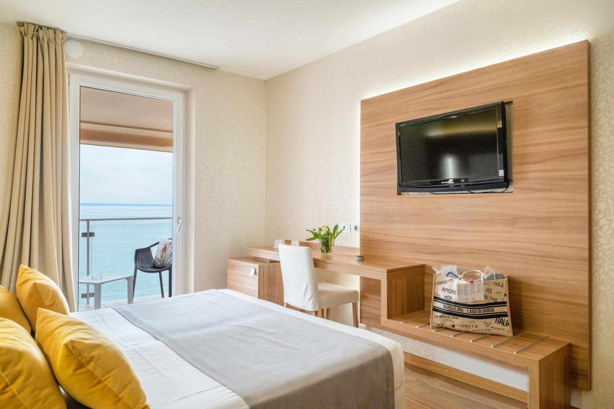 Kriss Internazionale Hotel Bardolino Eksteriør bilde