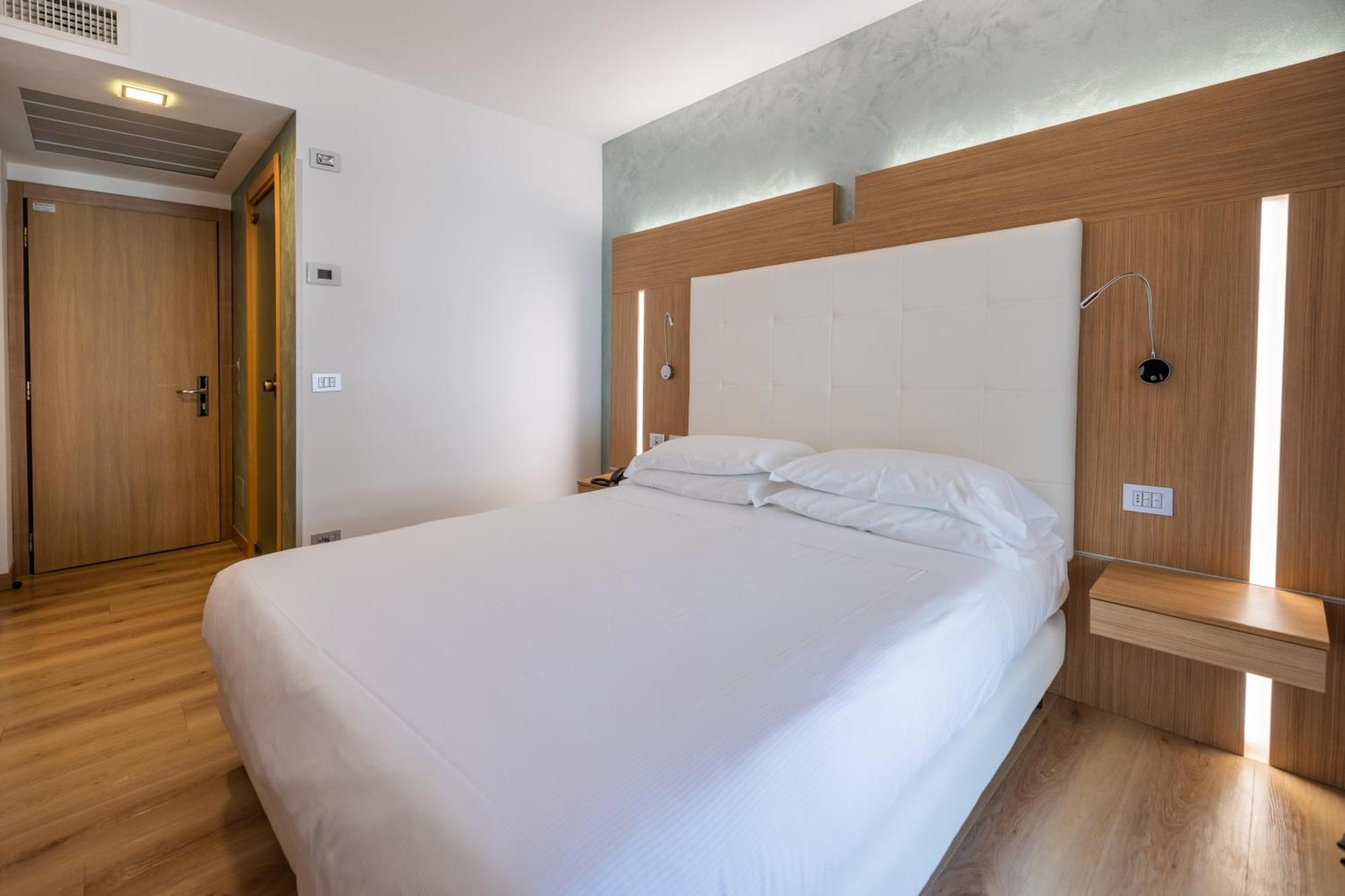 Kriss Internazionale Hotel Bardolino Eksteriør bilde